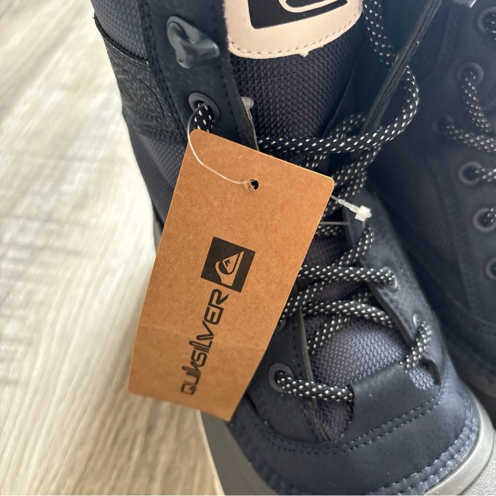 Quiksilver 3M Thinsulate Water Resistant Sub Zero Lace Up Boot NWOB